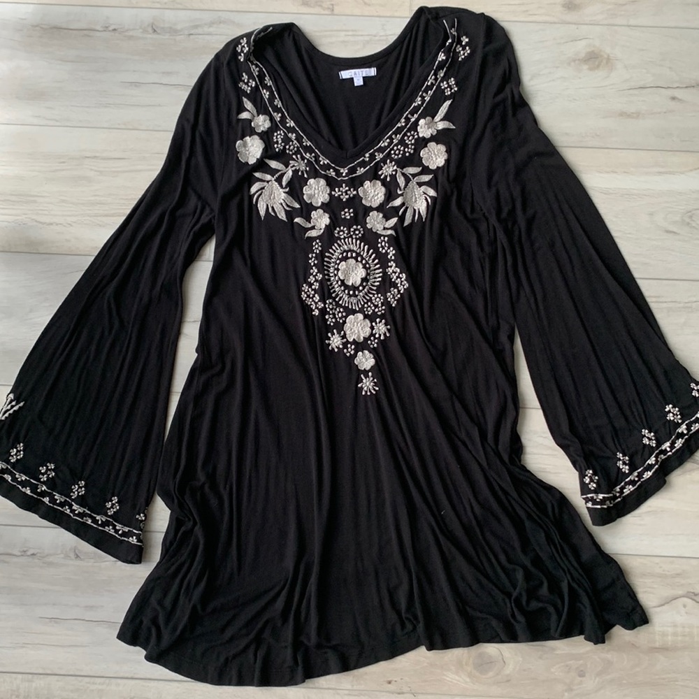 Caite M LS V neck dress